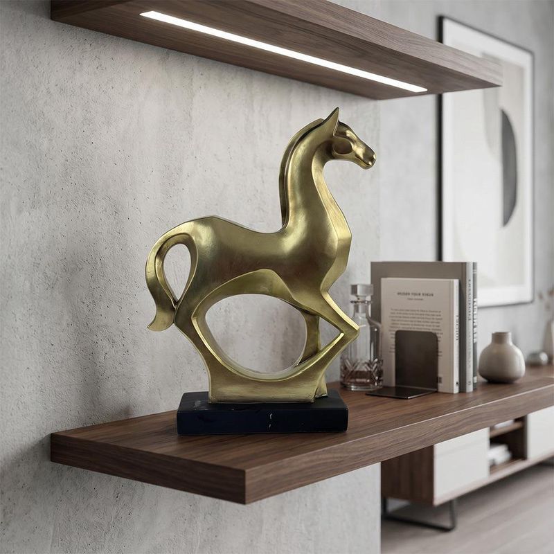 Figura Decorativa Caballo en Pose 36 cm Color Dorado