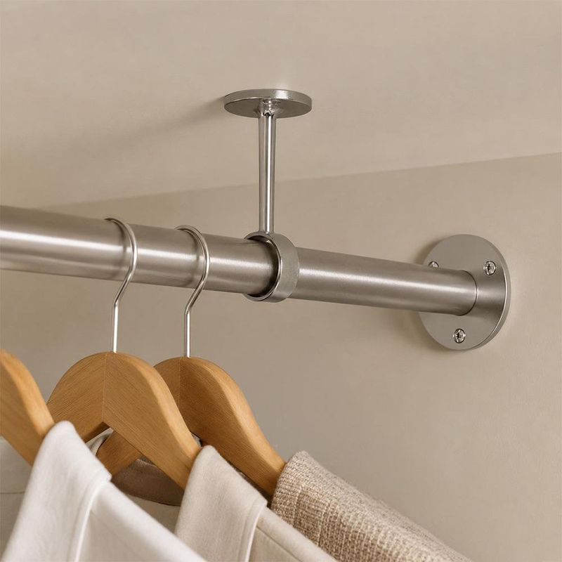 Soporte Central para Tubo Redondo de Closet