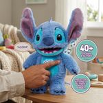 Peluche Interactivo Disney Stitch Palm Puppetronic 40+ Sonidos y Movimientos
