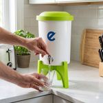 Mini Filtro de Agua de Plástico 6 Litros con Depósito Verde para Mesa