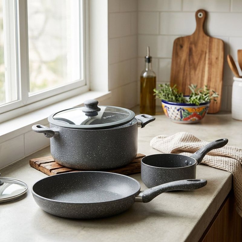 Combo de Batería de Cocina de 7 Piezas y Set de 3 Sartenes Antiadherentes Gris