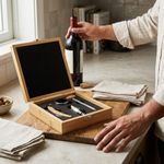 Set de 4 Accesorios para Vino 17.5 x 14.8 x 4.8 cm Diseño en Caja de Madera