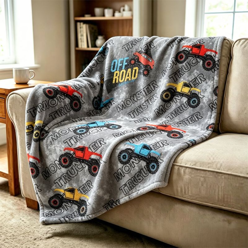 Throw Infantil con Diseño de Monster Trucks de 127 X 178 cm