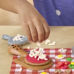 Set Play-Doh Kitchen Creations Horno de Pizza con 6 Plasticinas y 8 Accesorios