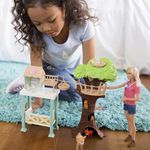 Barbie Rescate de Animalitos con Casa del Árbol y Accesorios