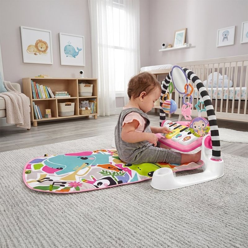 Gimnasio Interactivo Pataditas Musical Kick & Play Rosado con Piano, Luces y 85+ Sonidos