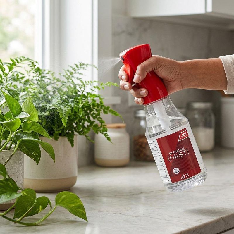 Atomizador Ultra Fino Reutilizable de 709 mL para Limpieza y Jardinería Color Rojo