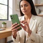 Celular Motorola Moto G06 de 256 GB y 4 GB RAM en Color Verde