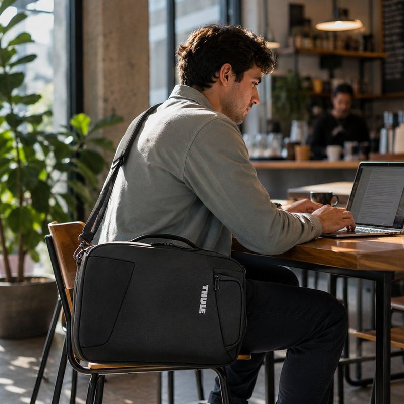 Mochila Accent Convertible 17 L para Laptop de 16 plg Color Negro