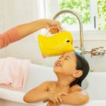 Recipiente Enjuagador de Baño Duckling para Bebé Color Amarillo
