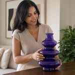 Jarrón Decorativo Diseño Aros Color Morado Traslúcido