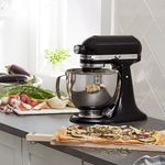 Batidora de Pedestal KitchenAid Artisan con 10 Velocidades 4.7 Litros Color Negro