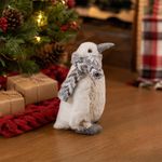 Pingüino Decorativo Navideño con Bufanda de 11.55 x 10.5 x 19.5 cm Color Blanco y Gris