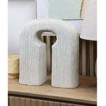 Figura Decorativa Abertura Texturizada Color Crema 27 x 9.7 x 29.5 cm