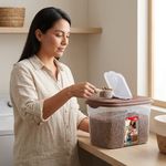Caja de Plástico Pet para Almacenar Comida Seca de 32 Litros Color Café