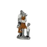 Figura Decorativa Familia de Cinco Integrantes 12.5 x 25.5 cm Color Plateado y Naranja