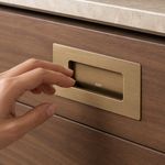 Halador de Embutir de Aluminio para Muebles 124 mm Color Dorado