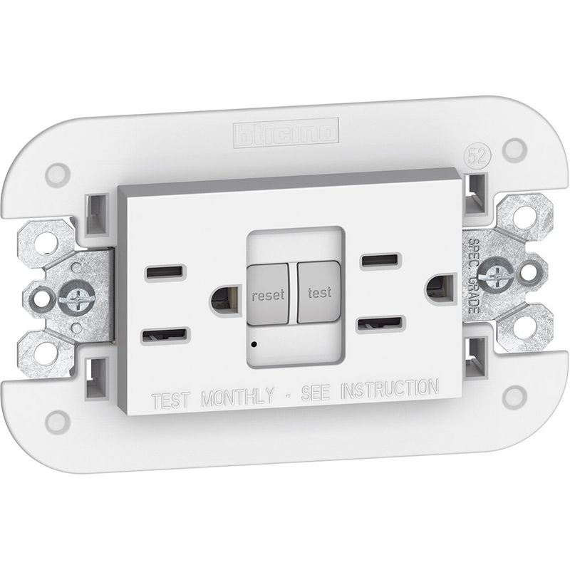 Tomacorriente Dúplex GFCI 2P+T 15 A con Protección Infantil TR 3 Módulos en Color Blanco