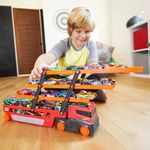 Hot Wheels City Camión Megaremolque con Capacidad para 50 Autos