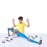 Playset de Pista Metal Machines con Ataque de Raptor y Auto Incluido de 1.22 Metros