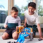 Playset de Pista Metal Machines con Ataque de Raptor y Auto Incluido de 1.22 Metros