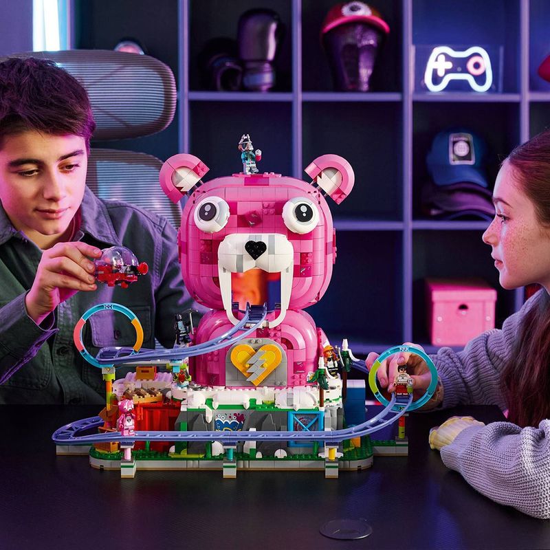 LEGO Fortnite Rave Cave #77082 de 1,963 Piezas