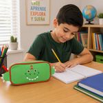 Estuche Escolar Infantil Diseño de Dinosaurio Verde con Borde Rojo