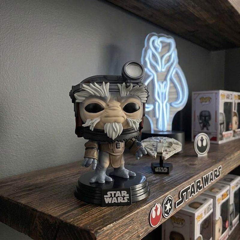 Funko Pop Clang con Casco de Herramienta Coleccionable de Vinilo #820