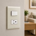 Interruptor 3 Vías + Tomacorriente 15 A con Placa Nobile Color Champagne