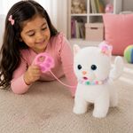 Peluche de Gato Interactivo Camina Conmigo Blanco con Correa