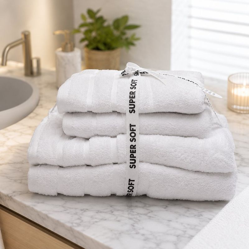 Set de 4 Toallas de Algodón Color Blanco, 2 de Baño y 2 de Mano