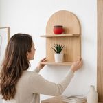 Repisa Decorativa Tipo Arco de Madera con 2 Niveles Acabado Café Pino de 36 cm