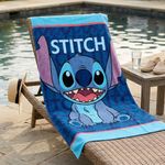 Toalla Infantil de Poliéster 119 x 64 cm Diseño Stitch con Fondo Azul