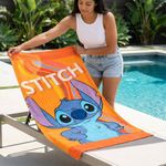 Toalla Infantil de 119 x 64 cm Diseño Stitch con Fondo Naranja