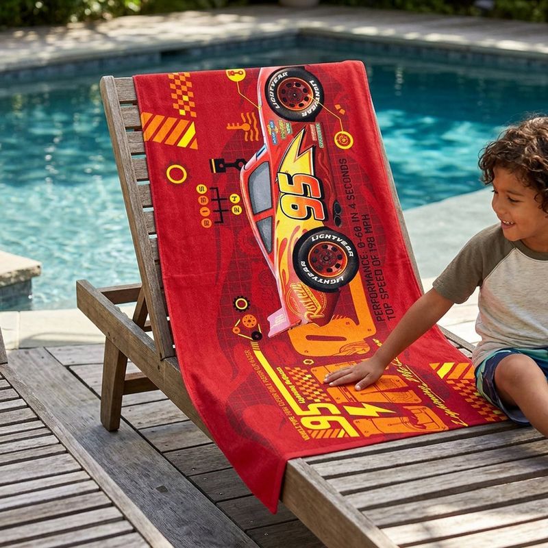 Toalla Infantil Diseño Rayo McQueen 119x64 Cm para Playa, Piscina o Baño