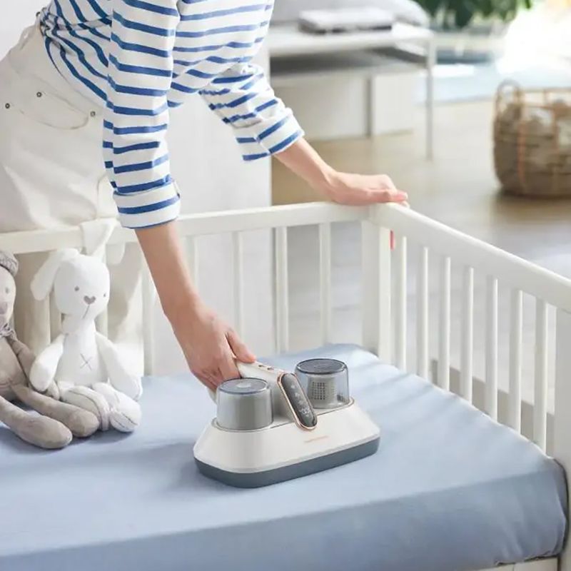 Aspiradora Portátil Removedora de Ácaros con Luz UV-C y Sistema de Filtrado Color Blanco