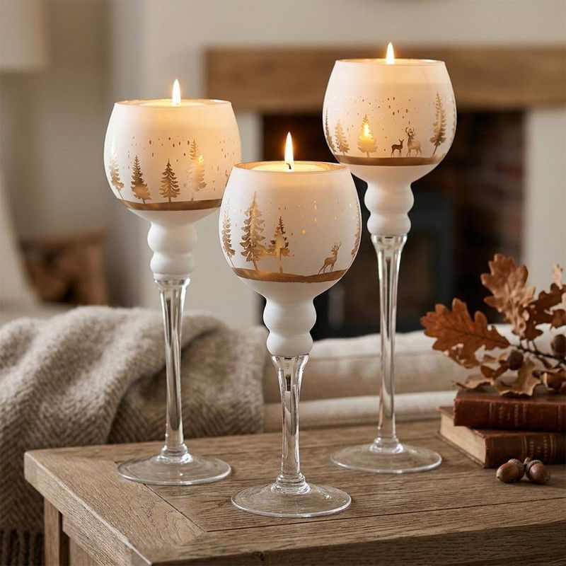 Set de Candeleros de Vidrio de 30, 35 y 40 cm para Decoración Navideña Color Blanco y Dorado, 3 Unidades