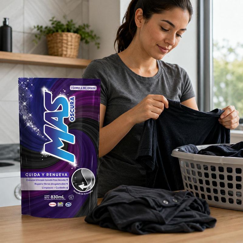 Detergente Líquido Mas para Ropa Oscura Doypack 830 ml