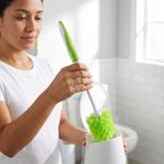 Cepillo para Baño Plástico con Base Portacepillo Mango Ergonómico Blanco y Verde