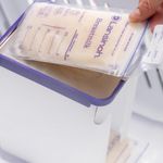 Bolsas de Almacenamiento para Leche Materna 6 Oz Doble Sello con Cierre de Color y Pico para Servir, 200 Unidades