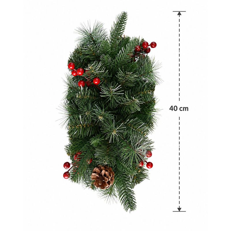 Centro de Mesa Navideño con Pino, Bayas Rojas y Piñas de 40 Cm