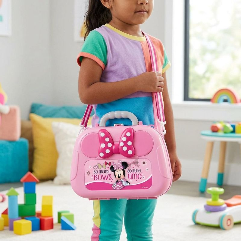 Set de Cocina Minnie en Maletín con Ollas, Sartenes y Accesorios para Niñas
