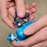 Trompo Beyblade X Cobalt Dragoon 2-60C con Lanzador Deluxe de Cuerda de Giro Izquierdo - Presentación Surtida