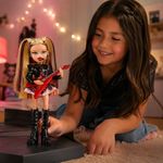 Muñeca Bratz Pop Starz Cloe con Accesorios Musicales