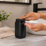 Jabonera con Dosificador de Plástico Diseño Cuadrado Color Negro