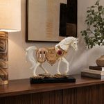 Figura Decorativa de Caballo con Base 33 x 8.5 x 28 Cm Color Blanco y Dorado