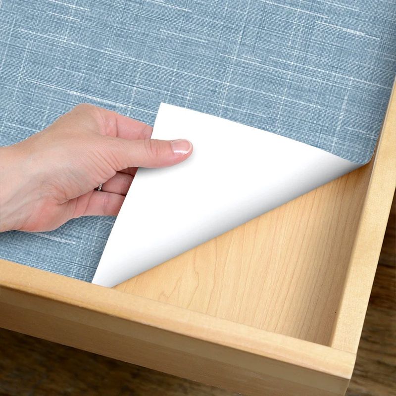 Papel ConTact Adhesivo Diseño Shantung Pearl Blue de 45.7 Cm x 2.74 M