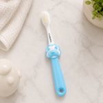 Cepillo de Dientes para Niños de 1 a 4 Años con Cerdas Suaves de Nylon sin BPA - Presentación Surtida