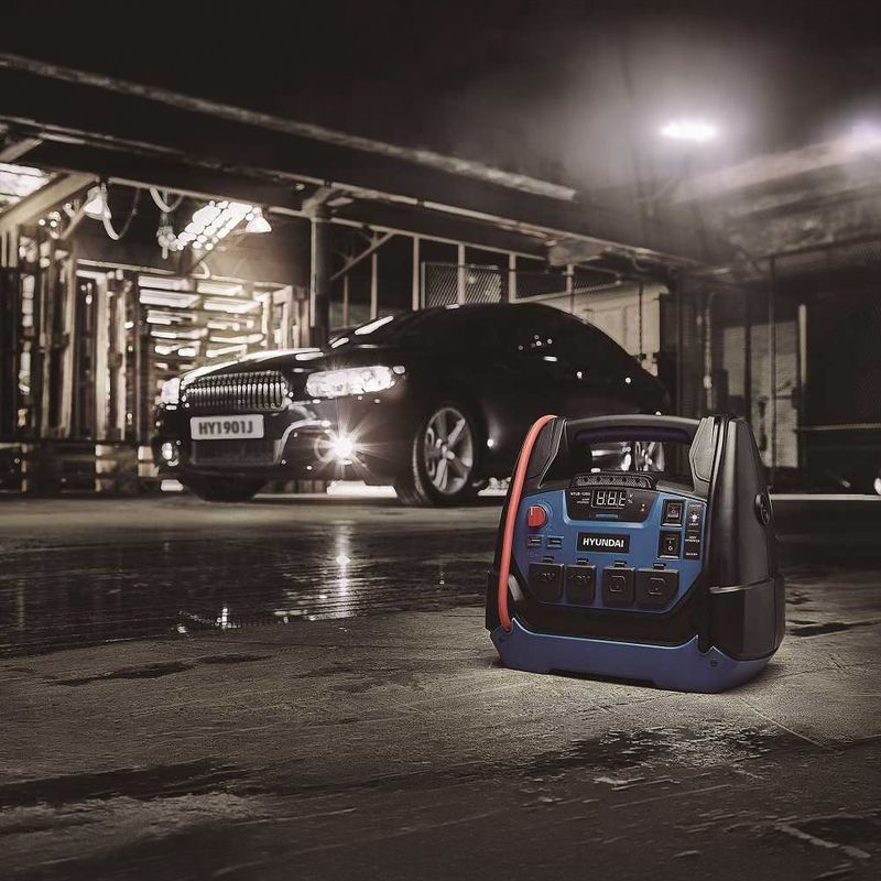 Arrancador de Batería para Carro con Compresor de Aire de 1250 A y 18 Ah