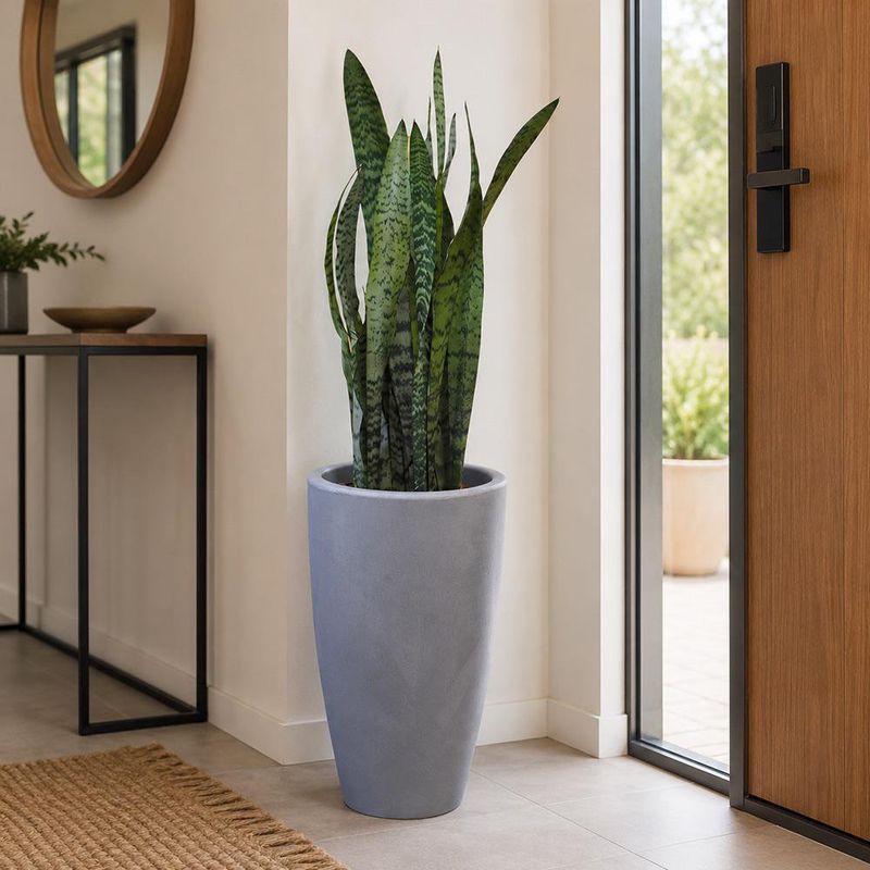 Maceta Verona Tall Color Cemento Antiguo 30x53 cm